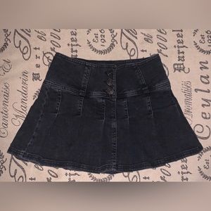 Urban Outfitters Black Pleated Denim Skirt XS